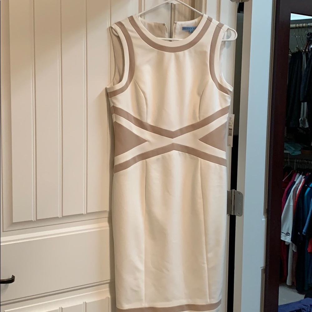 ANTONIO MELANI Cream and Taupe Sleeveless Sheath Dress